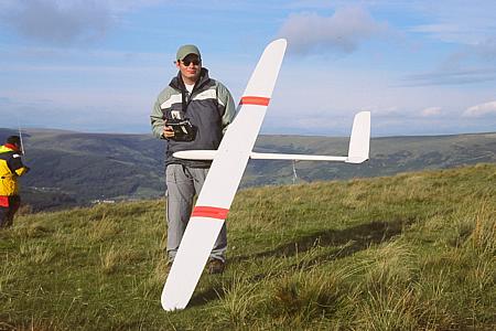 F3F: Nigel Potter is improving all the time - here with an Ellipse 2V.