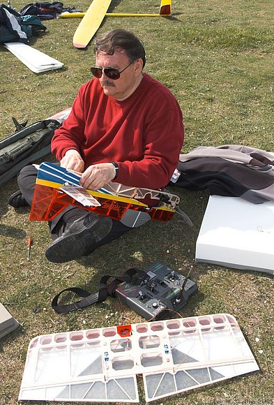 Dave Woods with his electric 3D YAK 55 from Extreme Flight RC. Very effective, 10 minutes duration.