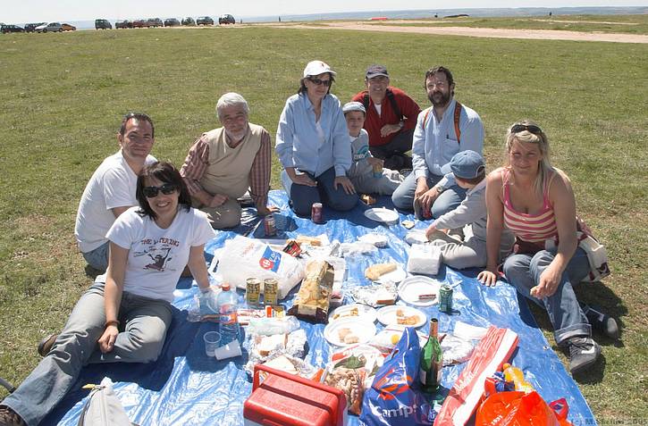 Our Spanish friends sure know how to put on a great picnic. A great picnic on top of the world.
