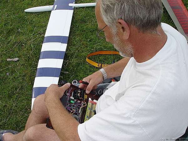 Alan Stringer deconstructing his MPX 3030 following pot failure.