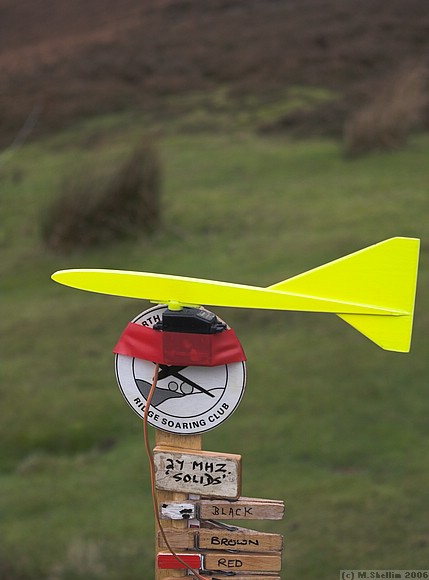 Nifty wind direction meter, uses Hitec servo as a bearing.