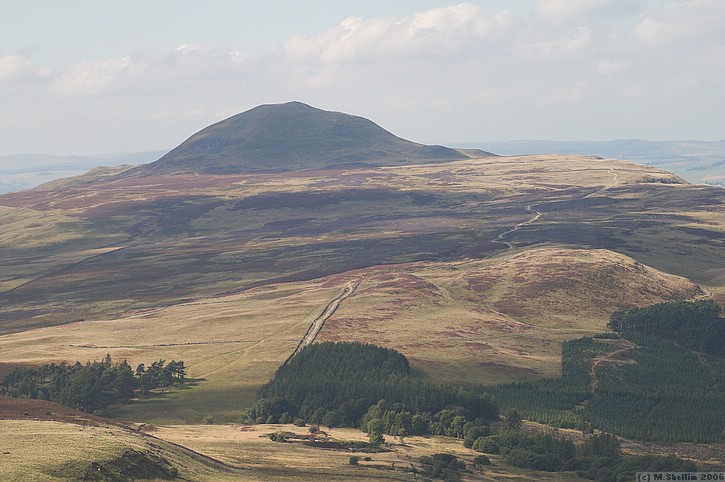 The Northern end of Bishop Hill from East Lomond