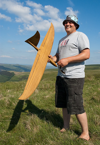 Adam Richardson with his amazing flying wing, carved from solid oak (whoops almost said EPP racer...). The model is as yet unflown.