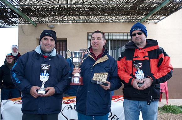 Winner Pierre Rondel flanked by Andoni Gorrinobeascoa (second place, left), and Inaki Elizondo