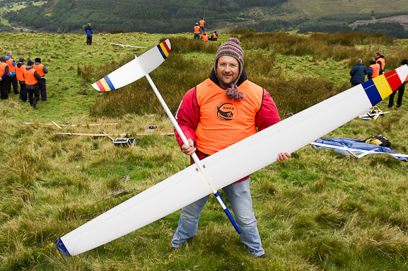 WAAAAAHHHH! The weather's turned, and I�aki has just broken the WR with a stonking 29.37!